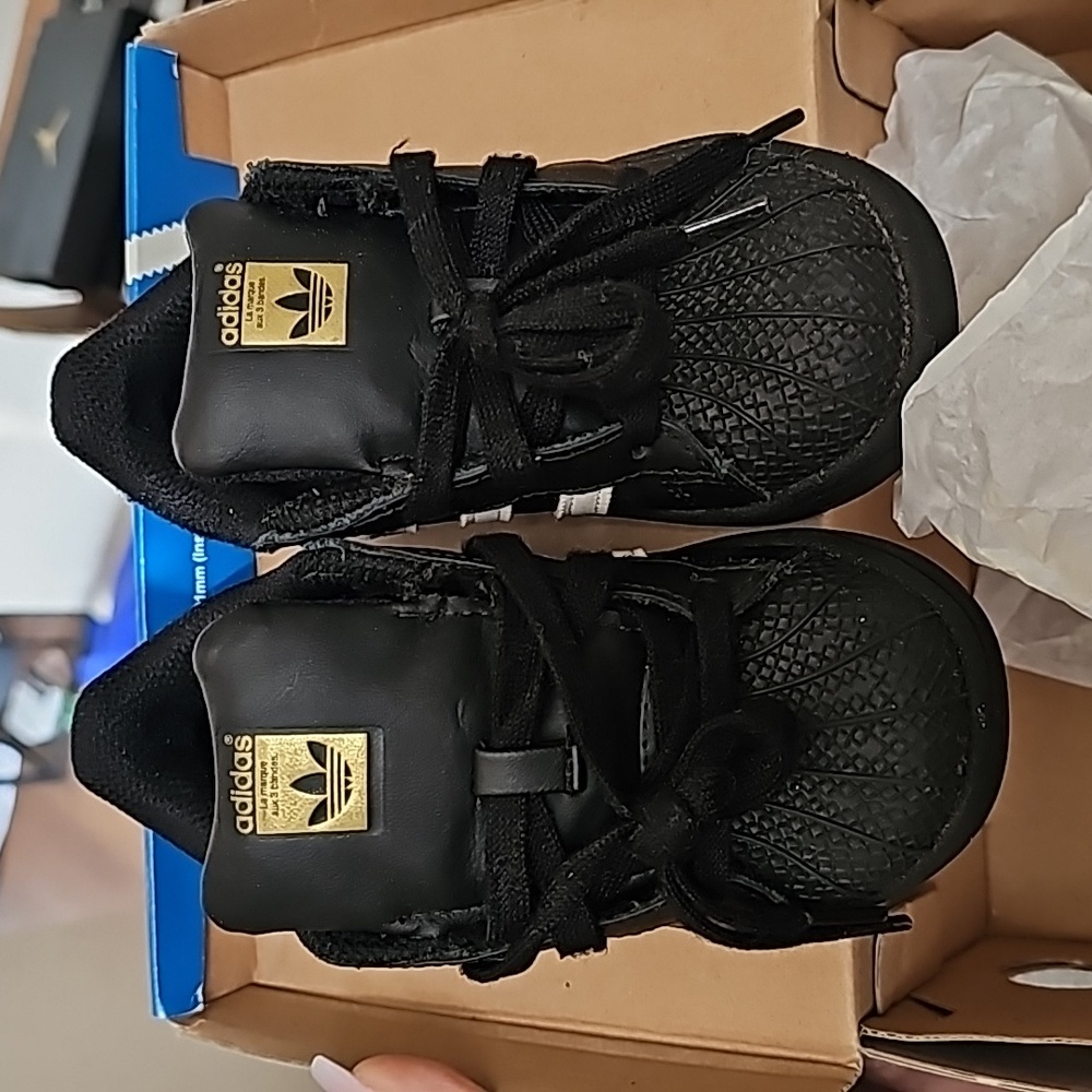 Adidas superstar
